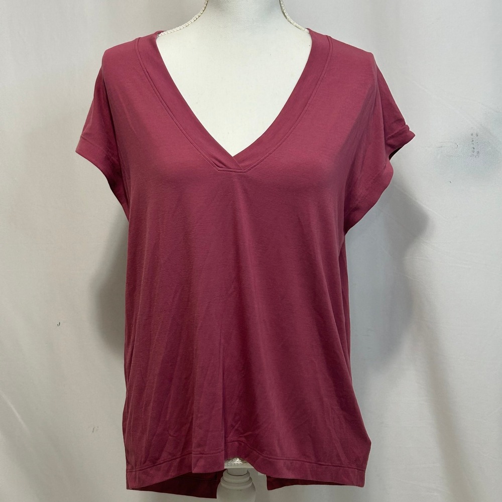 Athleta V Neck Split Back T Shirt Top Womens‎ Medium Burgundy Casual